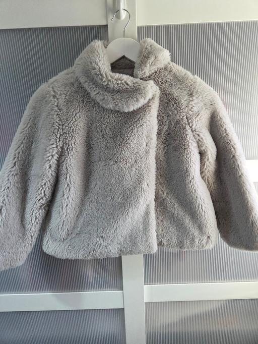 Buy & Sell Weston Point Halton - Photos for Age 9 MAYORAL grey fluffy jacket