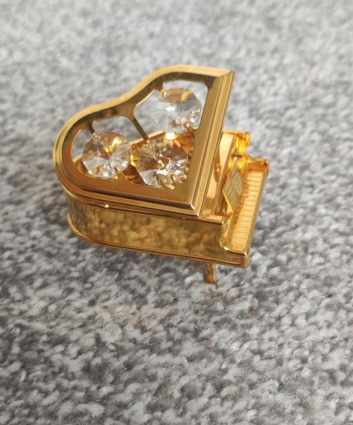 Buy & Sell Grafton Street Industrial Estate West Northamptonshire - Photos for Small decoration piece