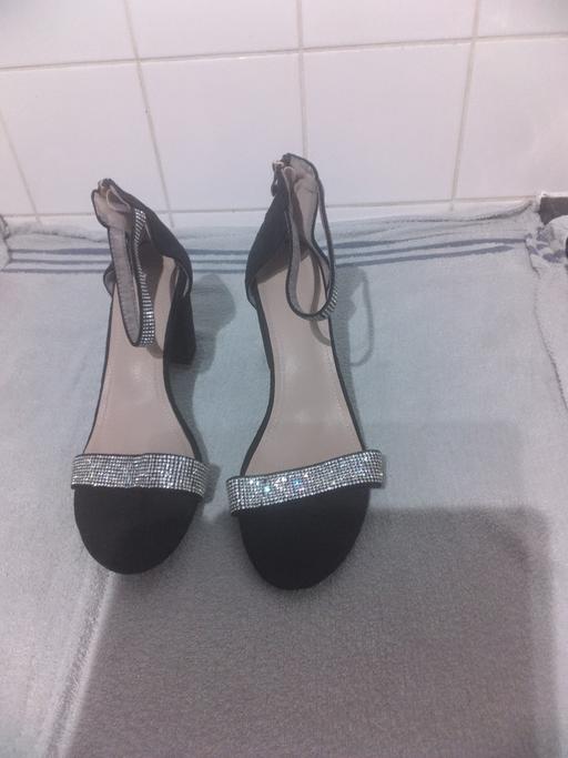 Buy & Sell South Quay East London - Photos for shoes