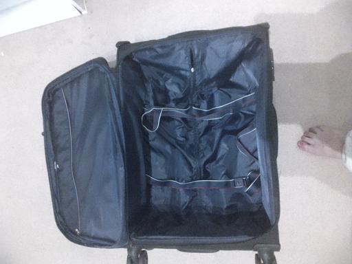 Buy & Sell Millwall East London - Photos for suitcase