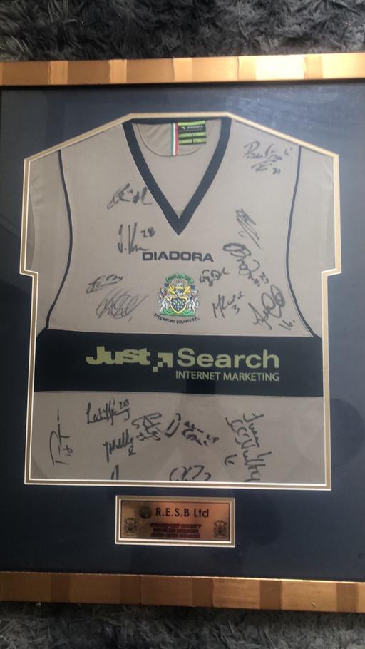 Buy & Sell Demmings Industrial Estate Stockport - Photos for Stockport County Signed Framed Football Shirt