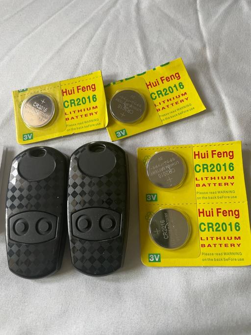 Buy & Sell Maypole Birmingham - Photos for New Garage Door Fobs Batteries included