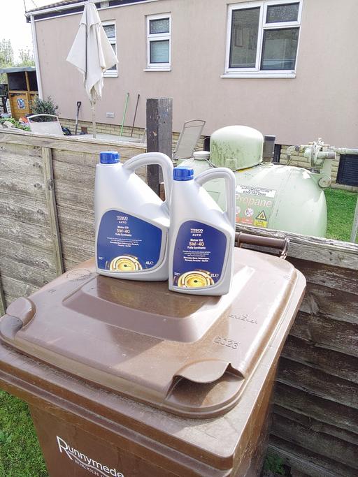 Vehicles Bourne Business Park Runnymede - Photos for Tesco Motor oil