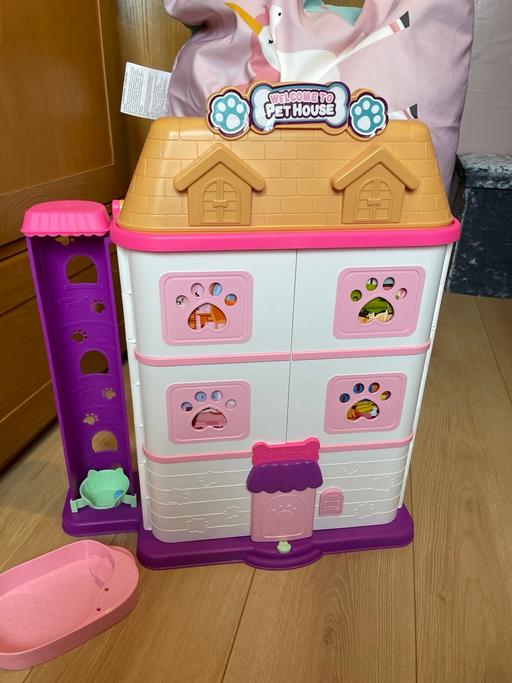 Buy & Sell Rowley Village Sandwell - Photos for Pet house playset