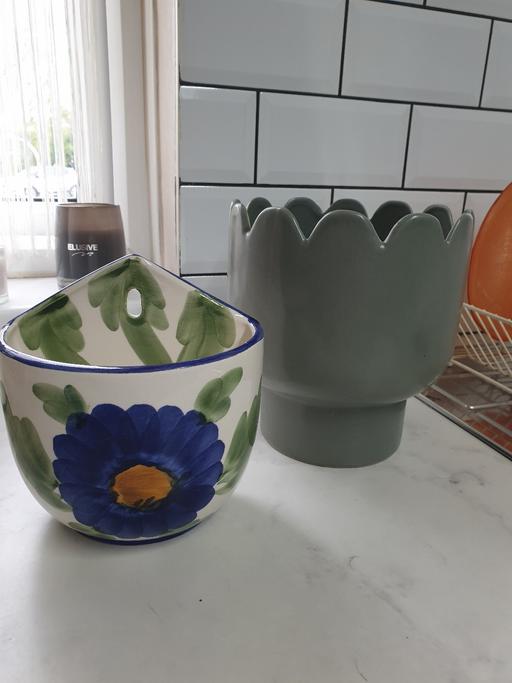 Buy & Sell Kings Norton Birmingham - Photos for 2 ceramic pot large one 8 x8 in