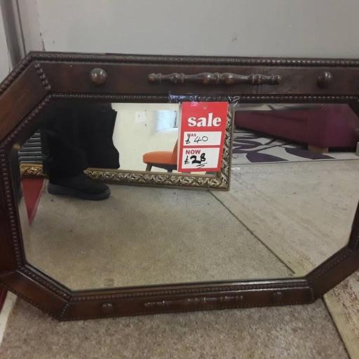 Buy & Sell Saint Pauls Trading Estate Tameside - Photos for Vintage solid oak bevelled mirror