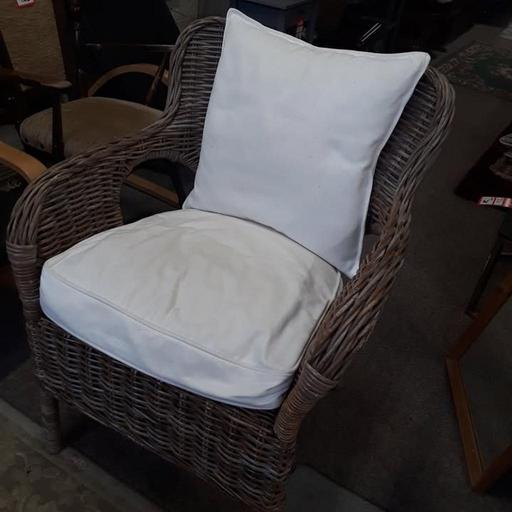 Buy & Sell Saint Pauls Trading Estate Tameside - Photos for Large solid brown wicker chair