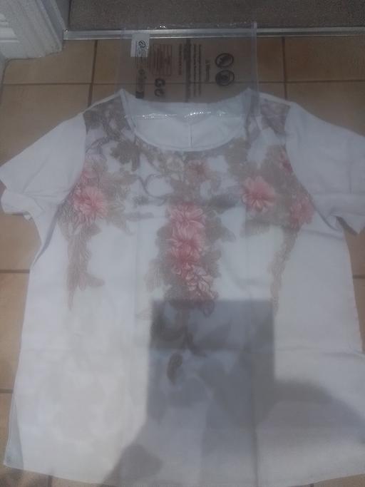 Buy & Sell Streetly Walsall - Photos for BRAND NEW IN PACKAGING TOP