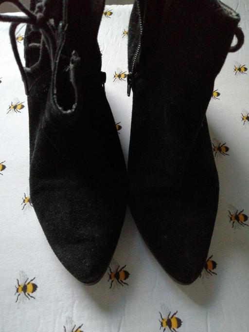 Buy & Sell Wednesfield Wolverhampton - Photos for ladies size *5*