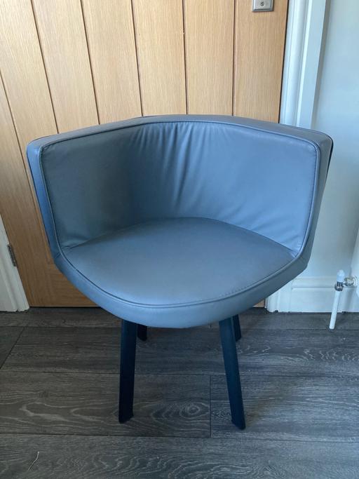 Buy & Sell Sedgley Dudley - Photos for 4 chairs
