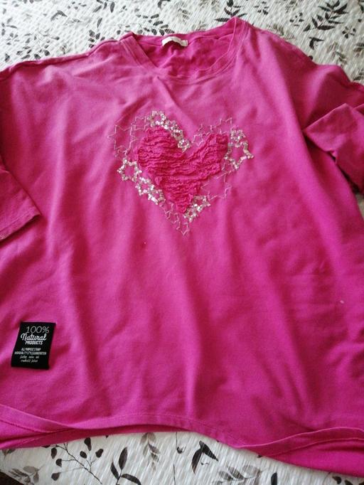 Buy & Sell Wednesfield Wolverhampton - Photos for ladies top (Couple little marks on)