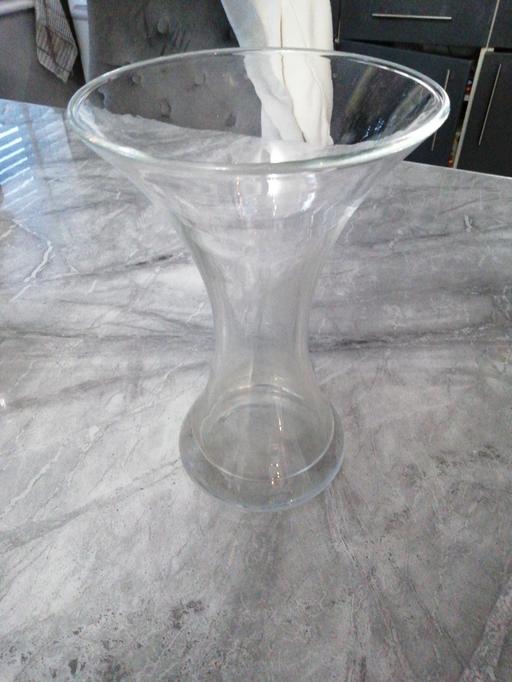 Buy & Sell Wednesfield Wolverhampton - Photos for Heavy Vase