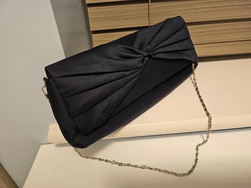 Buy & Sell Blakenhall Wolverhampton - Photos for Navy clutch bag