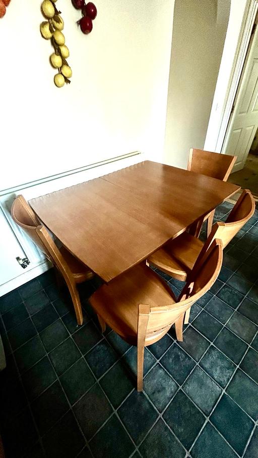 Buy & Sell Bentley Walsall - Photos for Four seater dining table