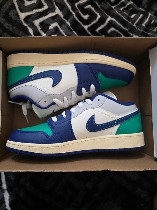 Buy & Sell New Lodge Barnsley - Photos for Nike Air Jordan 1 Low UK5.5 *BNWT