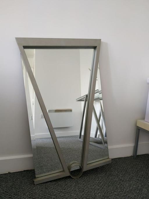 Buy & Sell Cannock Cannock Chase - Photos for Mirror & Table Set