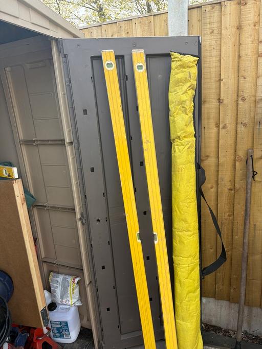 Buy & Sell Tividale Sandwell - Photos for 2 6ft spirit levels and bag