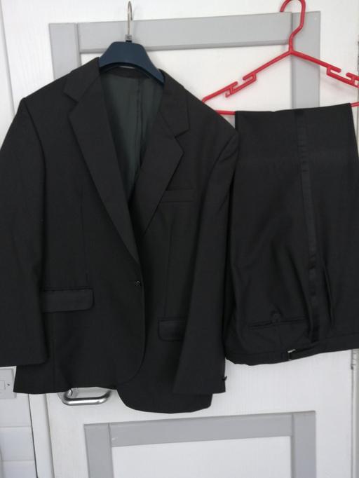 Buy & Sell Bushbury Wolverhampton - Photos for Men's Suit