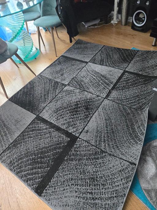 Buy & Sell Upper Holloway North London - Photos for large rug
