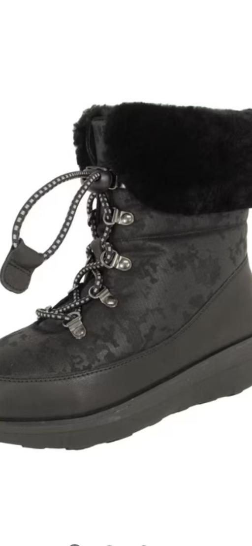 Buy & Sell Motherwell North Lanarkshire - Photos for women's Fitflop boots size 8