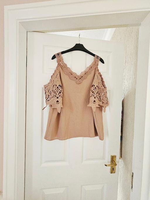 Buy & Sell Newton Doncaster - Photos for Cold shoulder summer top, size 16..NEW