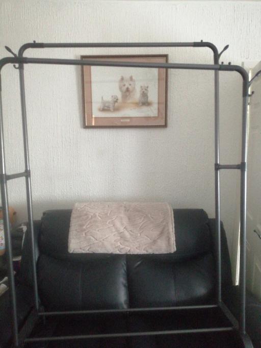 Buy & Sell Heath Town Wolverhampton - Photos for New clothes rail