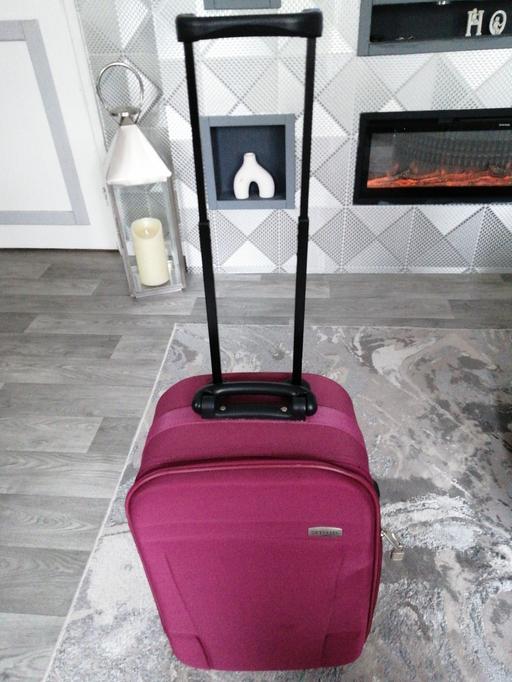 Buy & Sell Wednesfield Wolverhampton - Photos for Small suitcase on wheels