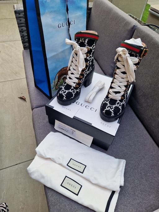 Buy & Sell Motherwell North Lanarkshire - Photos for Gucci Tweed boots