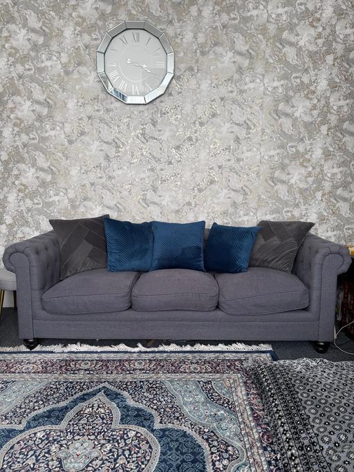Buy & Sell Edmonton North London - Photos for 3 seater + 2 seater Grey Chesterfield Sofa