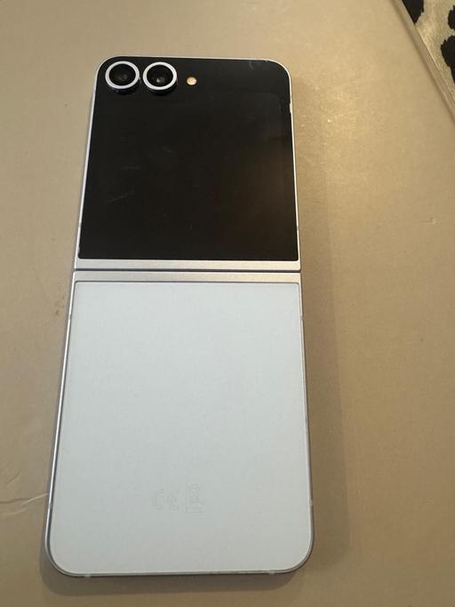 Buy & Sell Brentford Hounslow - Photos for Samsung flip 6 256gb unlocked