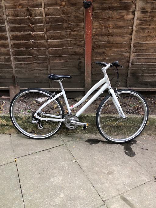 Buy & Sell Willesden North West London - Photos for Specialized Globe Vienna, Medium, 21 spd