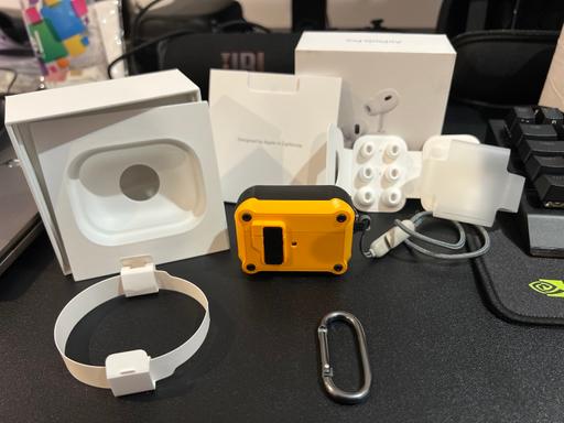 Buy & Sell Rugby Town Centre Rugby - Photos for Airpods Pro 2nd Gen USB-C & MagSafe Case