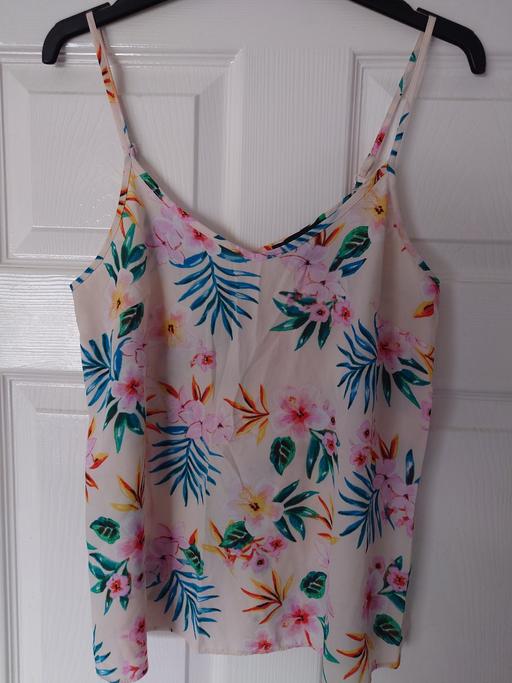 Buy & Sell Woodthorpe Charnwood - Photos for Women's floral strap top size 10