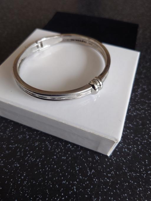 Buy & Sell Woodthorpe Charnwood - Photos for Buckingham jewellery silver bangle