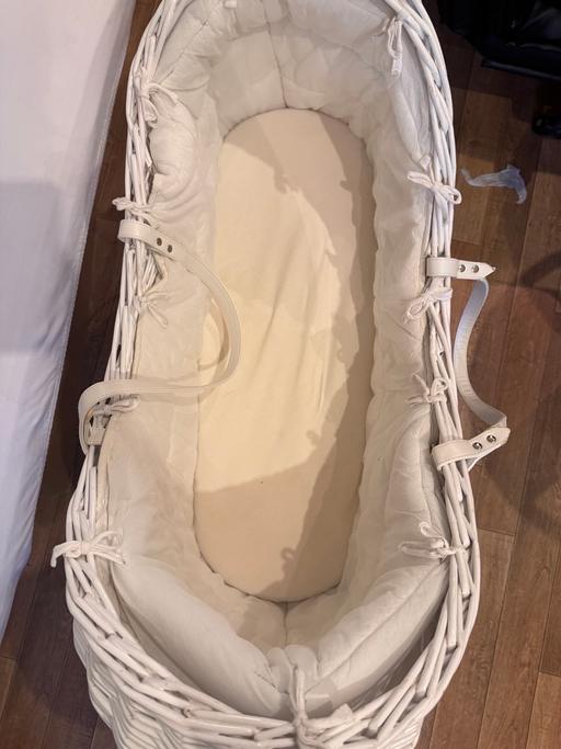 Buy & Sell Compton Wolverhampton - Photos for Moses Basket with Wooden Stand & Bedding