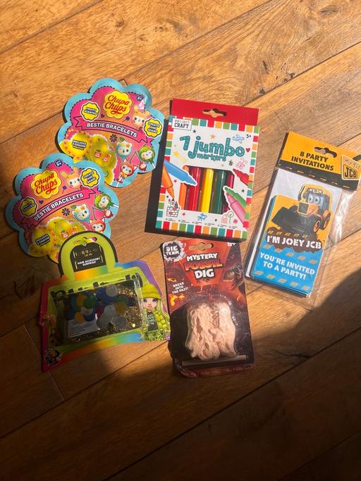 Buy & Sell Walton Stafford - Photos for Little toys, invitations card, pens bundles