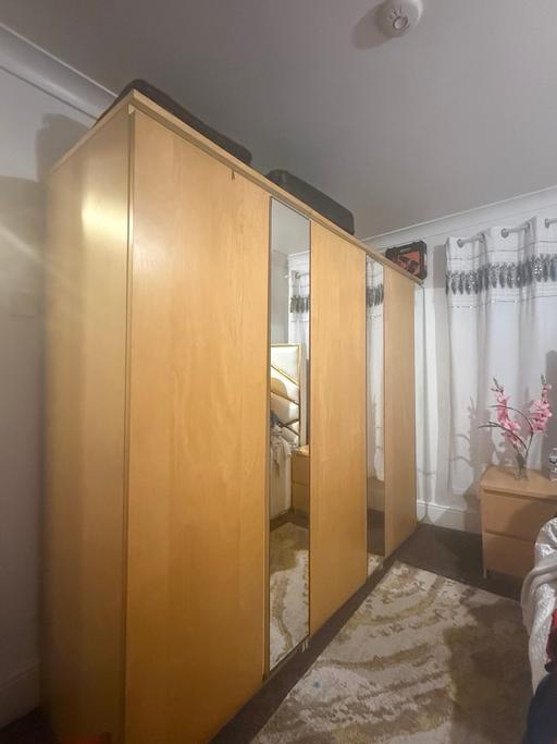 Buy & Sell Manor Park East London - Photos for 3 wordrobs and 1 bedside cabinet