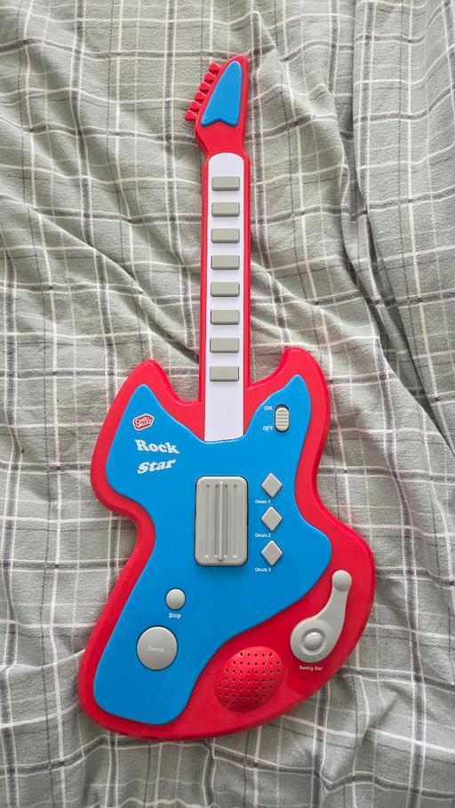 Buy & Sell Claybrooke Magna Harborough - Photos for Chad vally rock star guitar