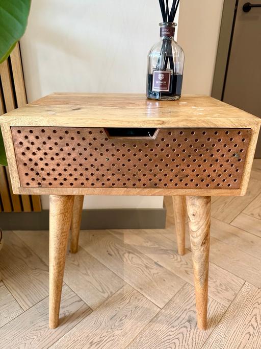 Buy & Sell Whetstone North London - Photos for Side Table