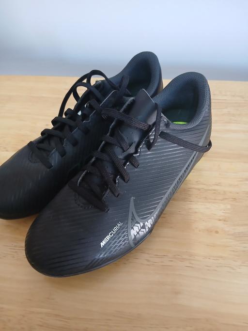 Buy & Sell Kingshurst Solihull - Photos for size 4 Nike football boots