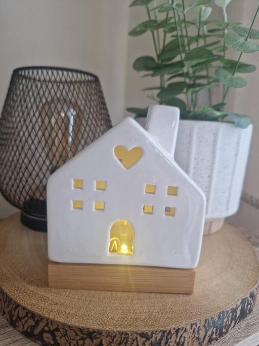 Buy & Sell Hall Green Birmingham - Photos for white ceramic light up house decoration