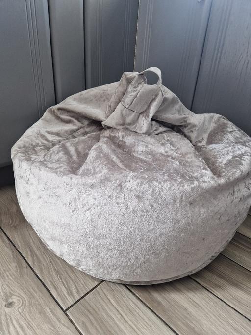 Buy & Sell Scholes Rotherham - Photos for XL crushed silver Next bean bag