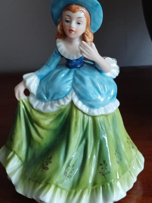 Buy & Sell Stanmore Harrow - Photos for musical lady ornament