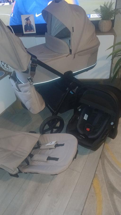 Buy & Sell Rowley Regis Sandwell - Photos for venicci travel pram set new