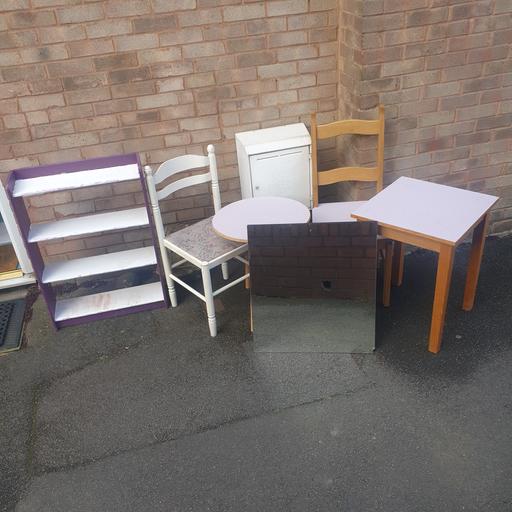 Buy & Sell Pensnett Dudley - Photos for All FREE To Anyone In Need - 2 Chairs,Table