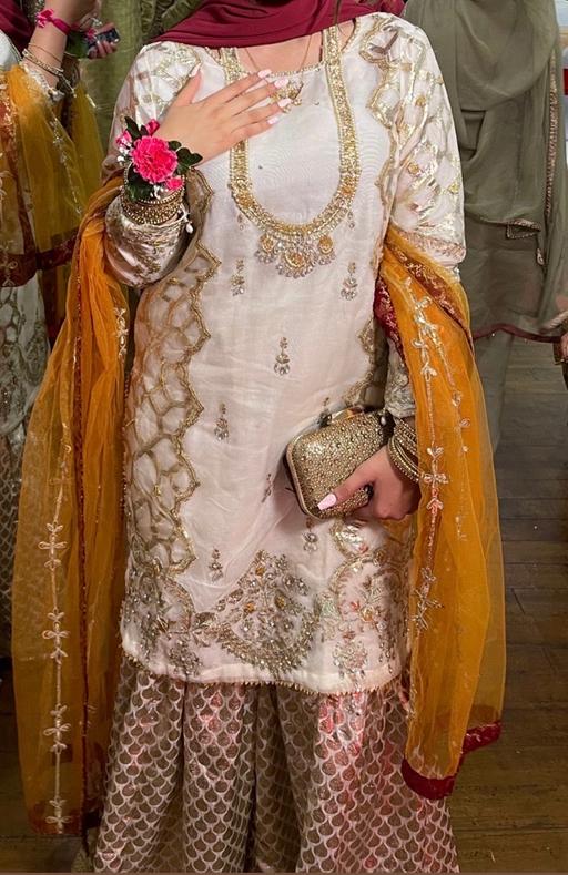 Buy & Sell Stockland Green Birmingham - Photos for 2 Beautiful Gold and Cream Sharara Outfit