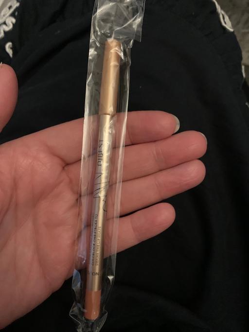 Buy & Sell Stoneclough Bolton - Photos for Lip pencil