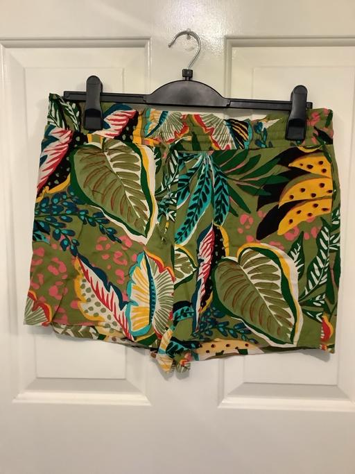 Buy & Sell Woodsetton Dudley - Photos for Shorts size 16