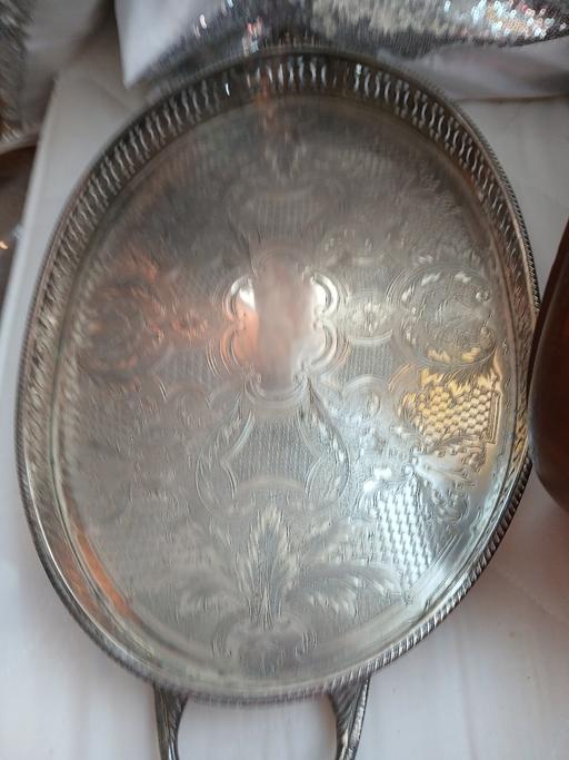 Buy & Sell Netherton Dudley - Photos for big silver coloured tray