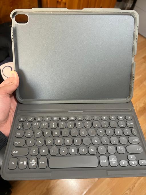 Buy & Sell All Saints East London - Photos for Zagg Pro Keys for Apple iPad Air 10.9 4/5 Gen